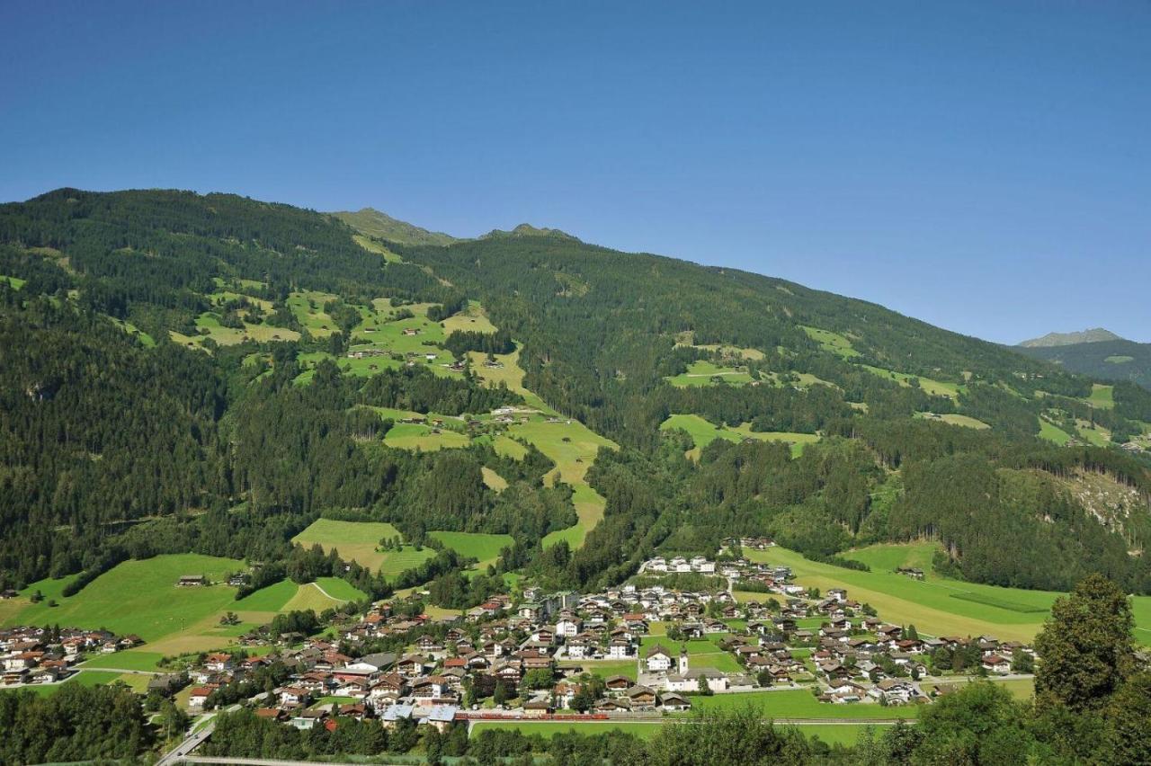 Apart M Aschau Im Zillertal Exterior photo